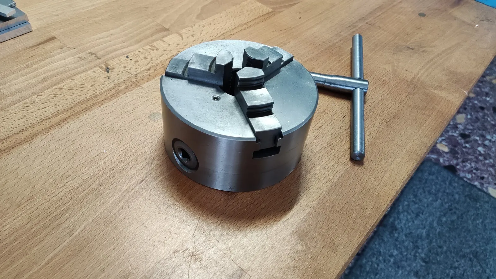 Bison 3504-125-11 Lathe Chuck